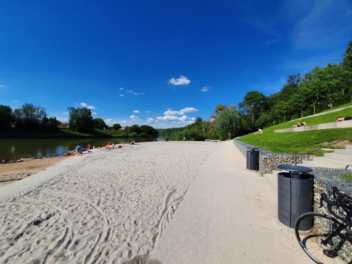 Feels Like Home @ Eppinger Remseck am Neckar Bagian luar foto